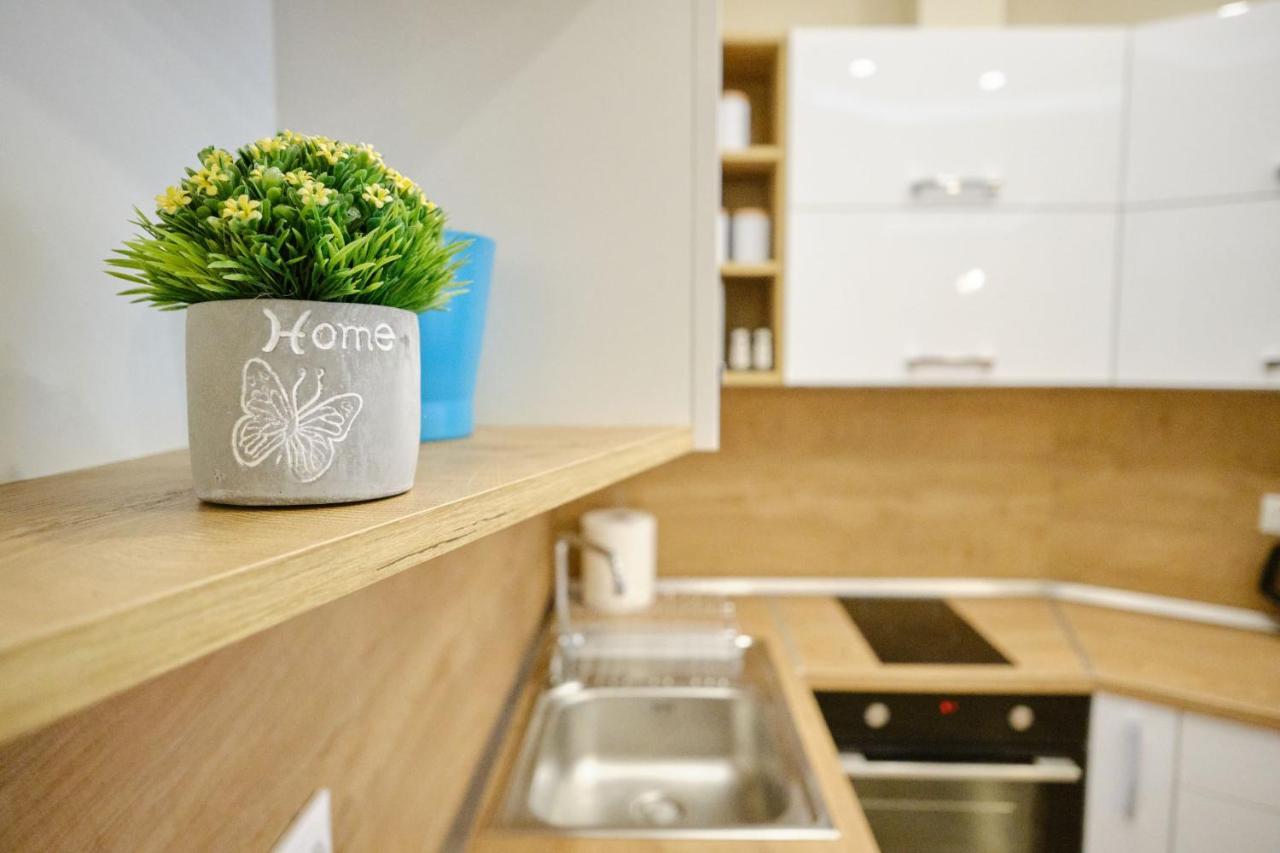 Luxury Nevena Apartment - Bogoridi Super Centre Burgas Stad Buitenkant foto