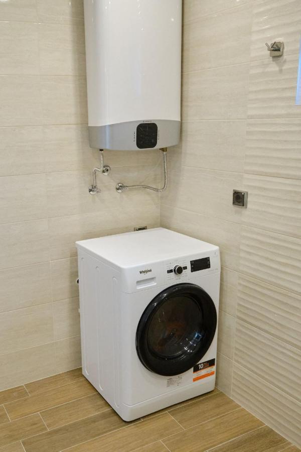 Luxury Nevena Apartment - Bogoridi Super Centre Burgas Stad Buitenkant foto