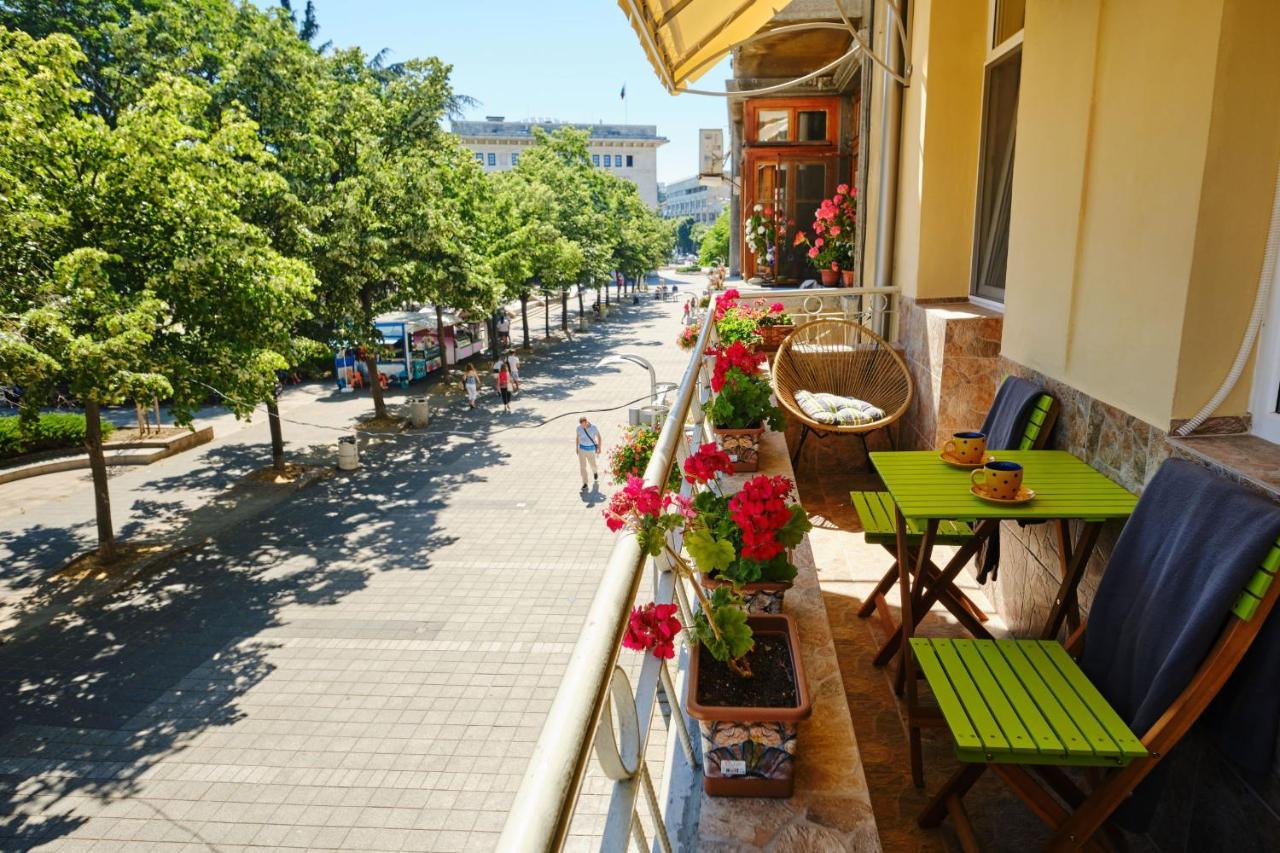 Luxury Nevena Apartment - Bogoridi Super Centre Burgas Stad Buitenkant foto