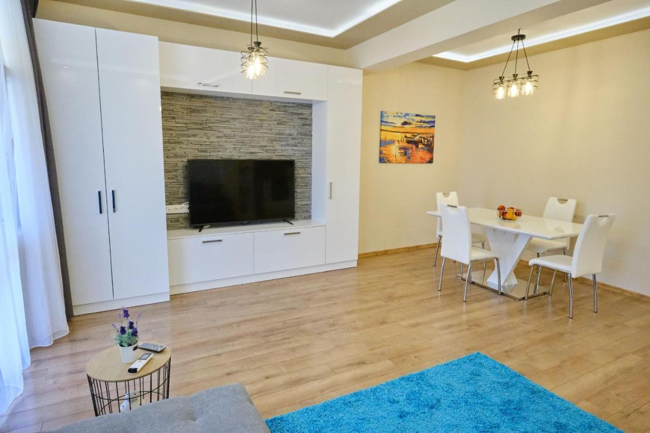 Luxury Nevena Apartment - Bogoridi Super Centre Burgas Stad Buitenkant foto